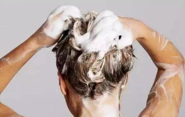 洗發(fā)水是不是越容易起泡越好？